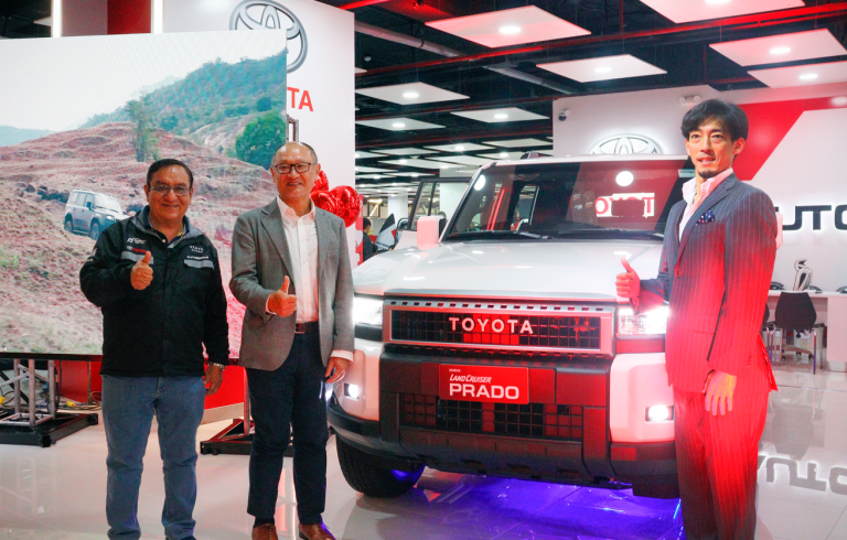 Toyota del Perú también presenta sus vehículos con su avanzada tecnología híbrida eléctrica en el Expomotor