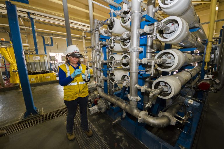 Fenix captura humedad ambiental para generar energía eléctrica