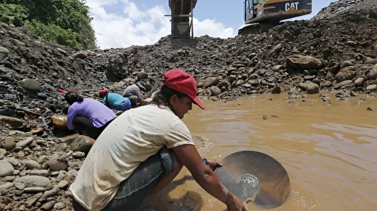 Ministerio de Cultura cuenta con área que sanciona a mineros ilegales que destruyen patrimonio cultural