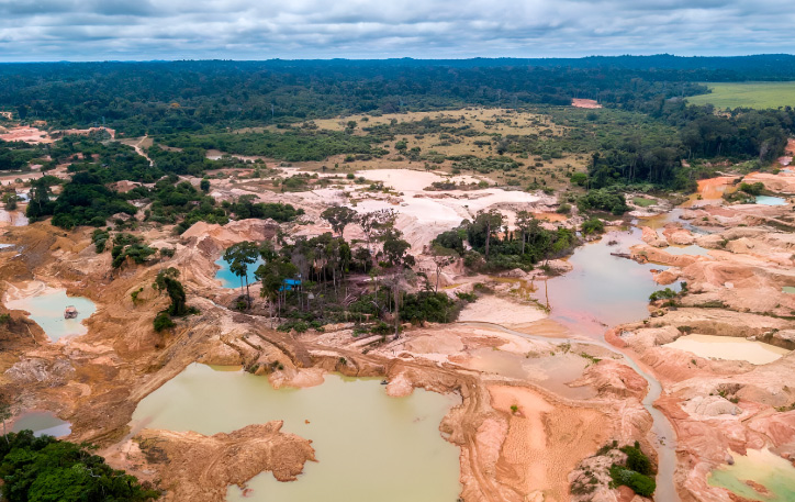 PCM: Treinta y seis comunidades de la Amazonía son amenazadas por la minería ilegal