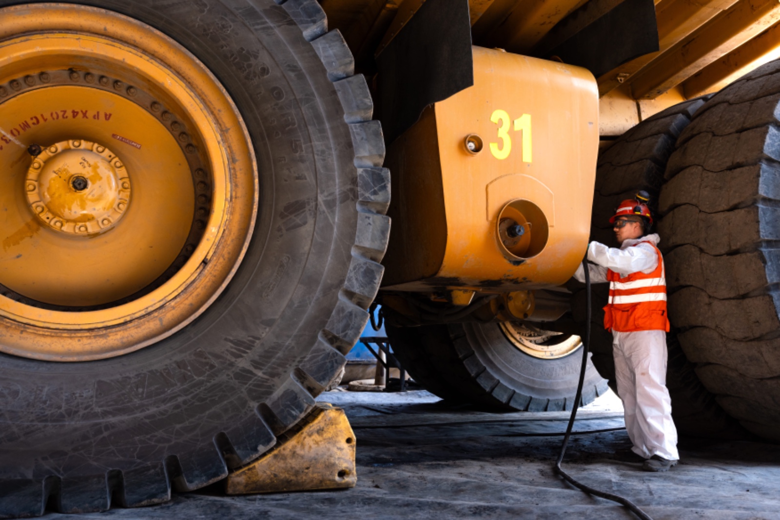 Cosapi Minería optimiza operaciones mineras con un nuevo tanque de combustible rolado de 660 galones