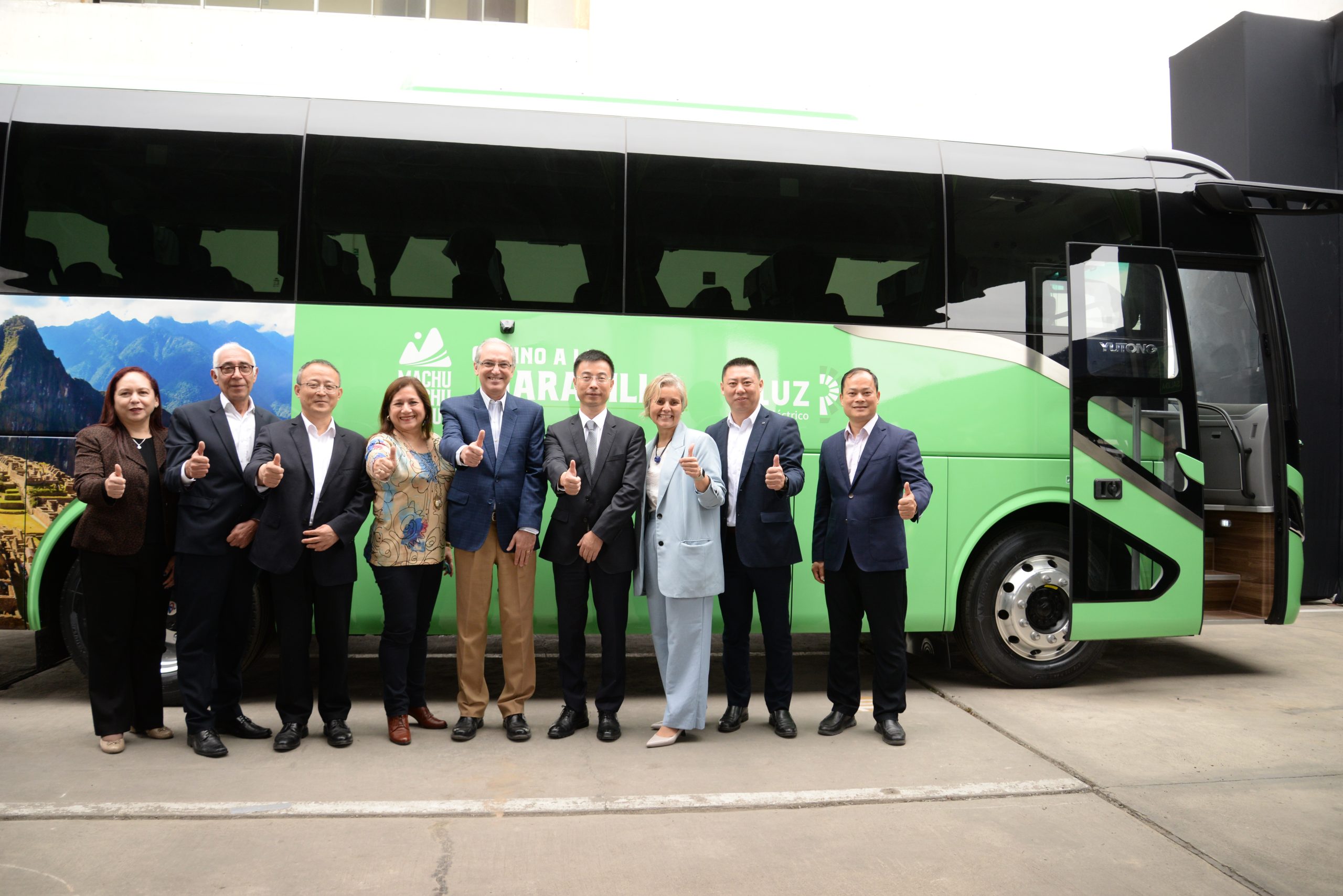 Llegan al Perú dos buses eléctricos destinados para el turismo en Machu Picchu 