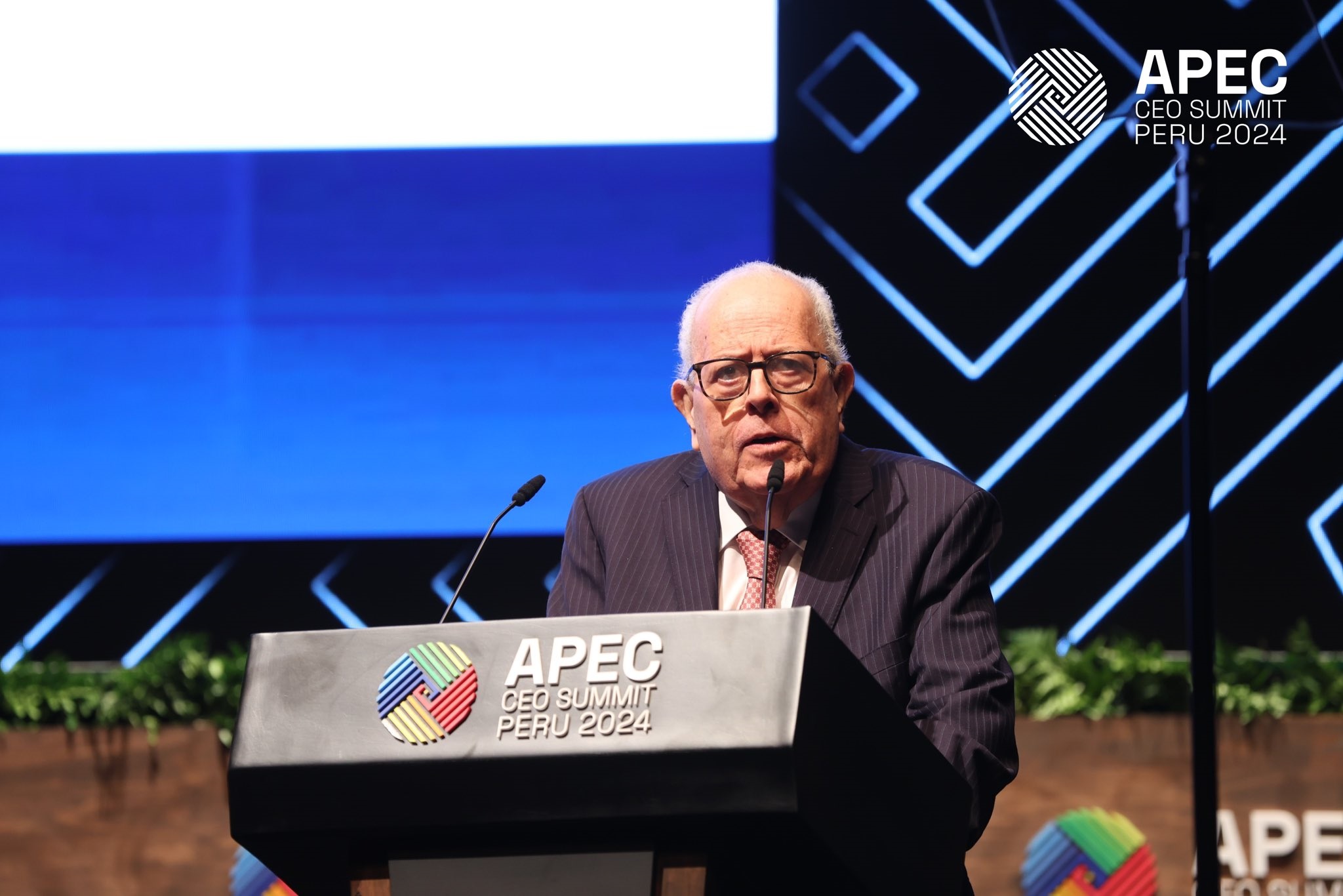 Julio Velarde en el APEC: “Uno de los pocos países que tiene un capítulo económico en la Constitución es el Perú”