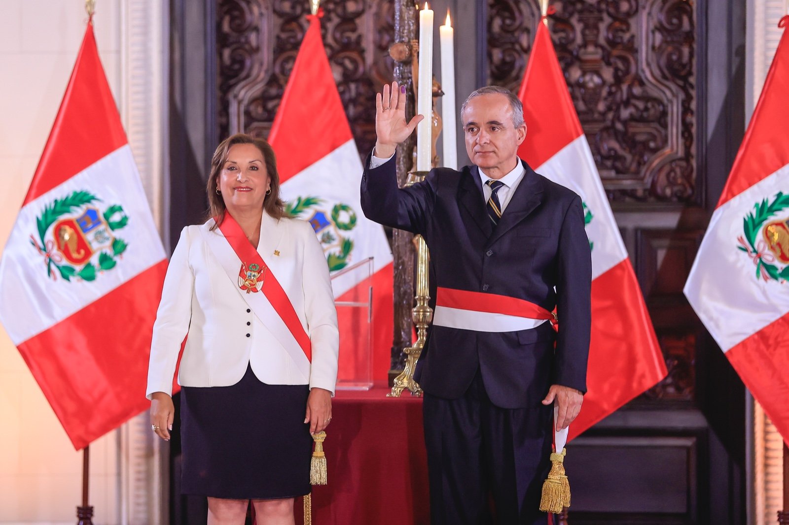 Presidenta Dina Boluarte tomó juramento a nuevo titular del Ministerio de Energía y Minas