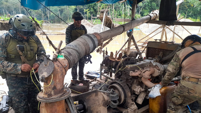 Más de S/ 10 millones en maquinaria y bienes de minería ilegal destruidos en solo una semana