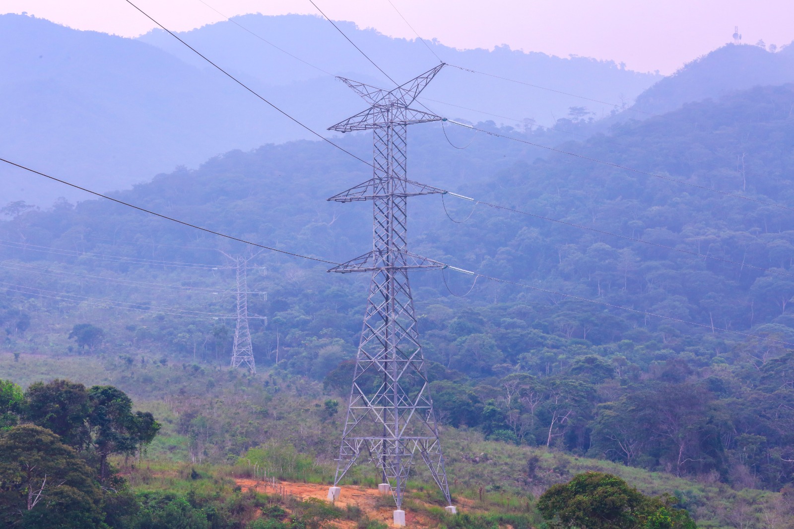 Más de US$ 1100 millones en construcción y adjudicación de proyectos eléctricos este año