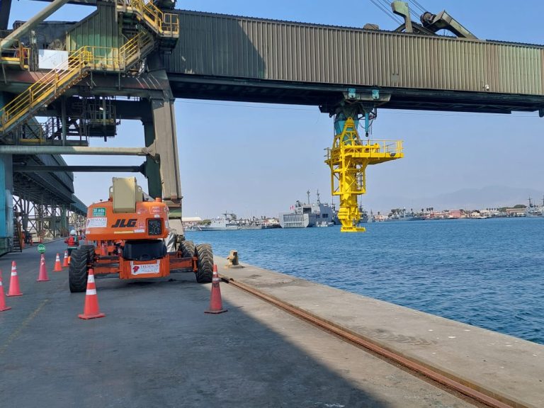 Nuevo shiploader de 2,300 toneladas/hora para embarque de cobre ya opera en puerto de Callao