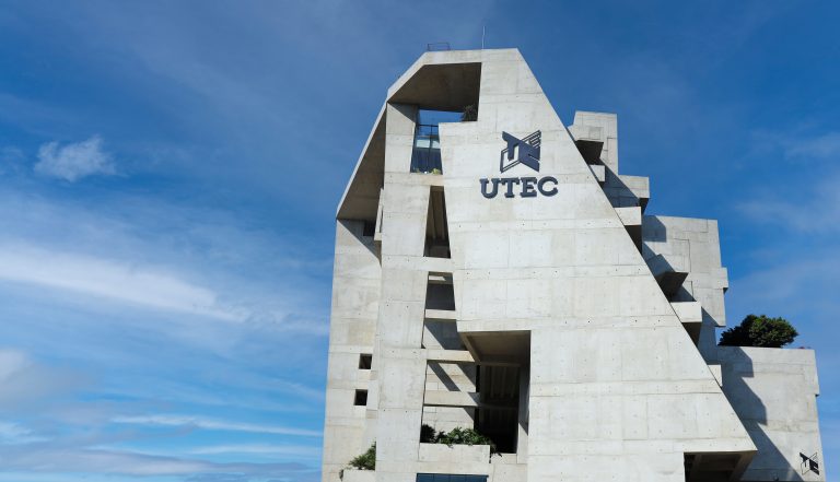 UTEC anuncia introducción de la inteligencia artificial en todos sus programas académicos desde primer ciclo