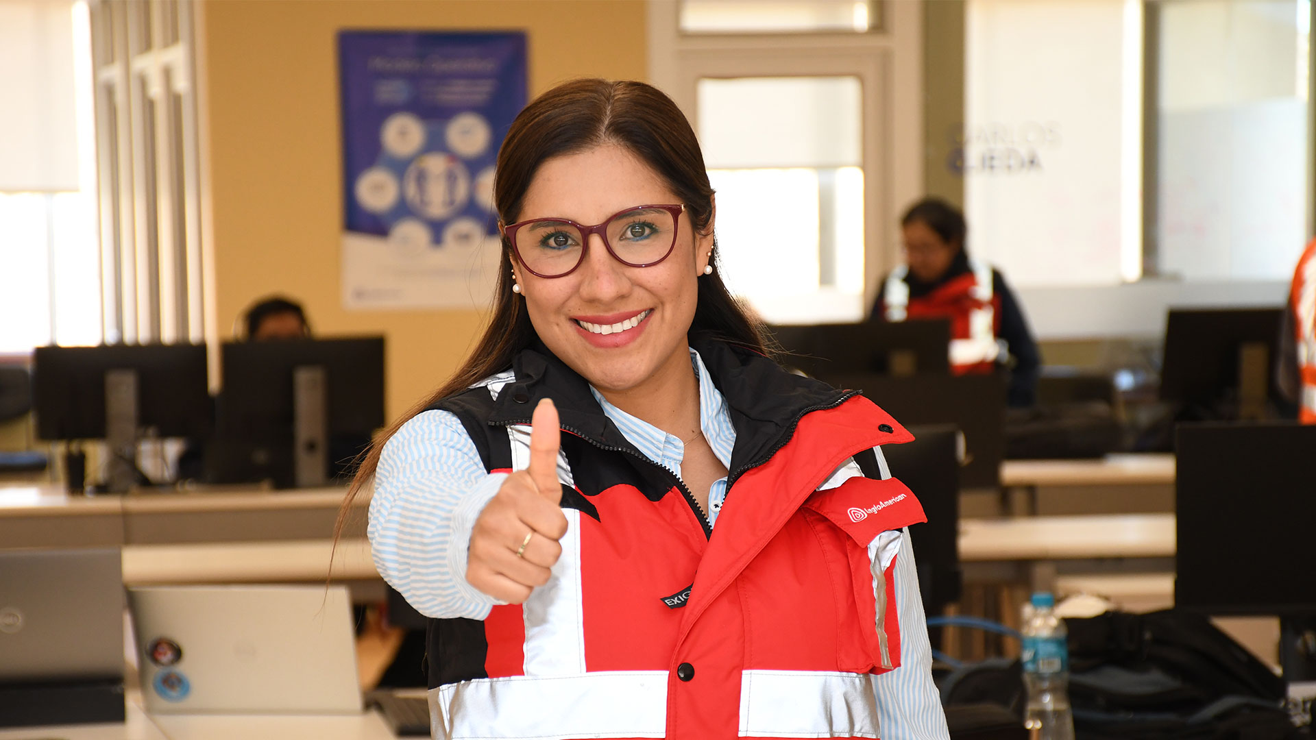 «No esperen permiso para liderar, háganlo»