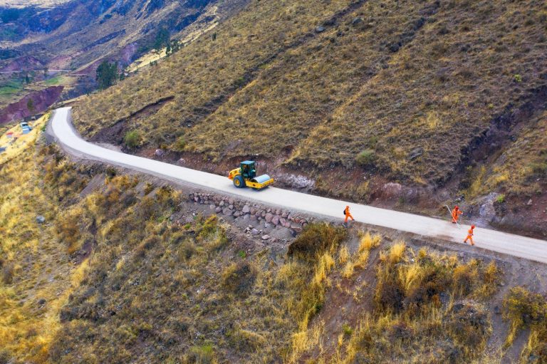 Lanzan convocatoria para ejecutar Corredor Vial Alimentador N.º 38 que unirá Cusco y Puno
