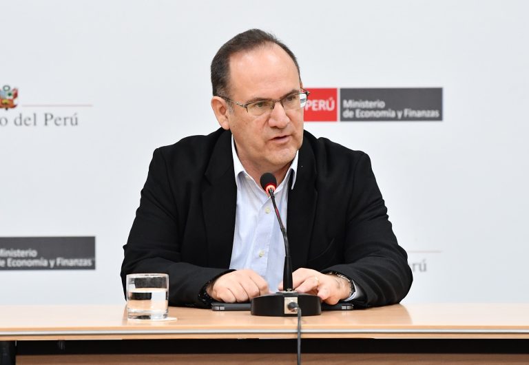 MEF: Shock desregulatorio avanzará un 60% hasta quincena de mayo