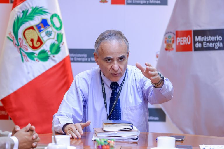 Minem establece plazo de 45 días para que personas con Reinfo suspendido regularicen su inscripción
