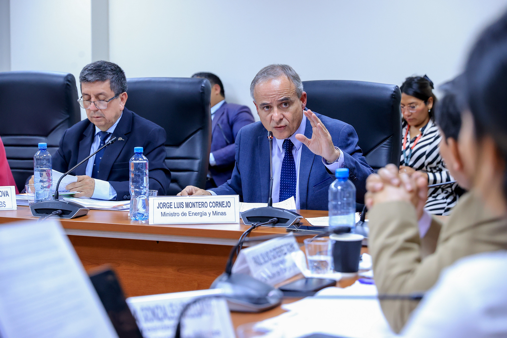 Minem evalúa cambios al reglamento de la Ley N° 32213 del proceso de formalización minera