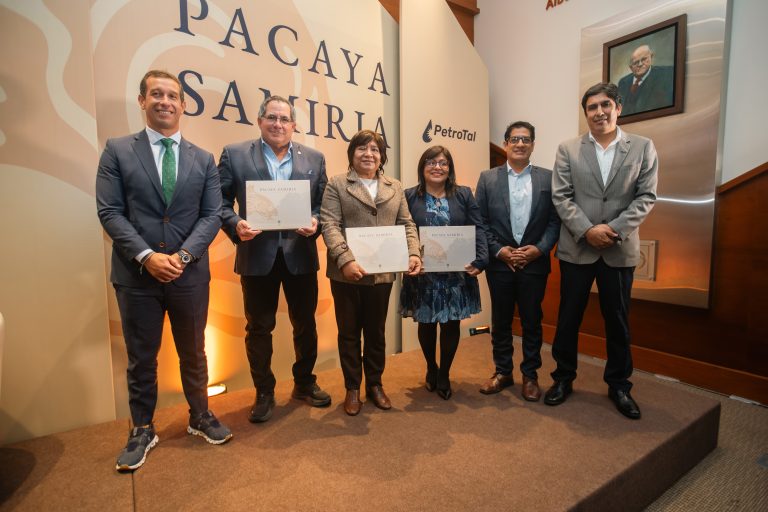 Un libro sobre cómo PetroTal y el Sernanp protegen la Reserva Nacional Pacaya Samiria