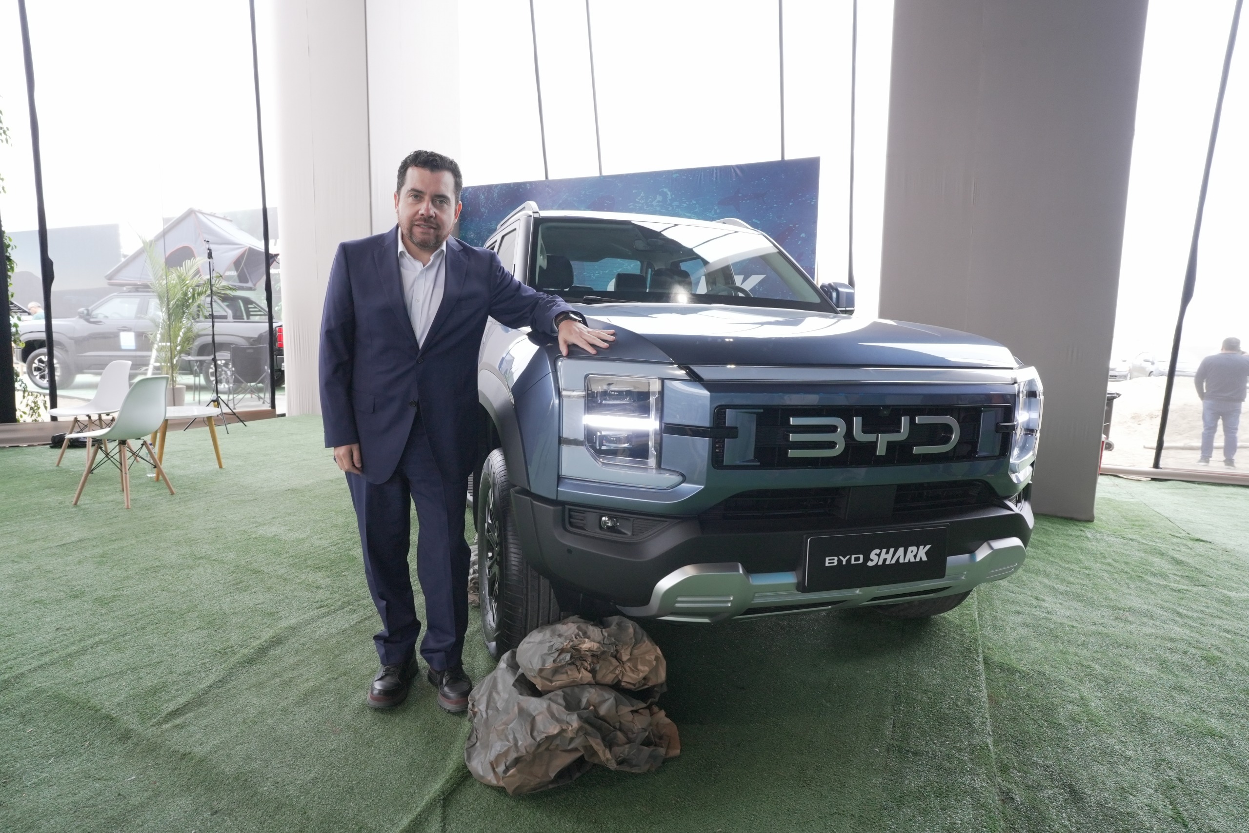 BYD estrena en Perú la primera ‘pickup’ híbrida enchufablecon una autonomía de 840 km