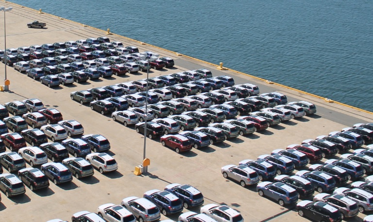 China emite licencias de tierras raras a proveedores de tres principales fabricantes de autos de EE. UU.