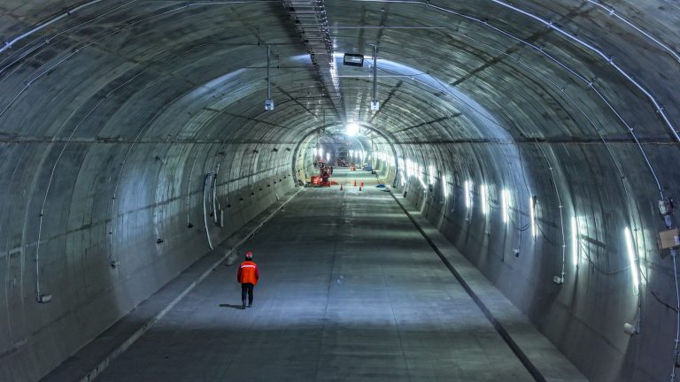 Puno: Ejecución de las instalaciones electromecánicas en túnel Ollachea alcanzó el 60 % de avance