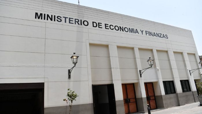 Perú alcanzó superávit fiscal de 0.7 % del PBI, el primero tras ocho trimestres consecutivos en déficit