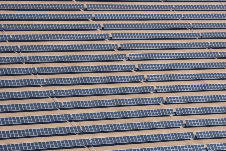 Gobierno inaugura en Arequipa la planta solar más grande del Perú
