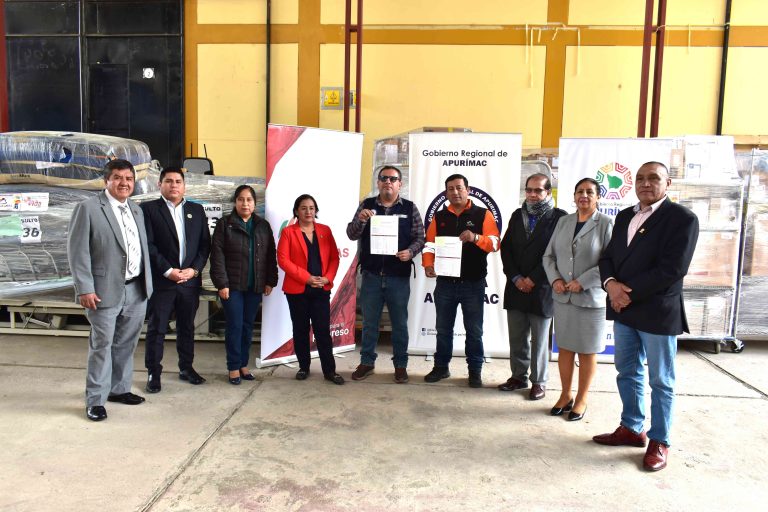Las Bambas entrega equipos médicos para hospital de Apurímac