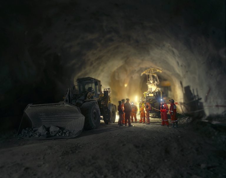 Codelco inaugura en El Teniente la Escuela de Minería de Altos Esfuerzos