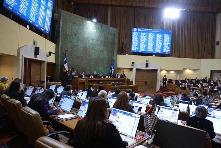 Chile aprueba proyecto que agiliza permisos sectoriales