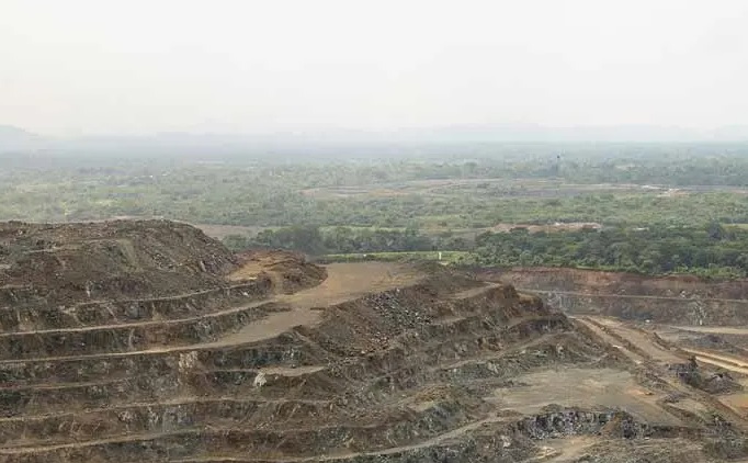 South32 acuerda vender Cerro Matoso para centrarse en el cobre y el zinc