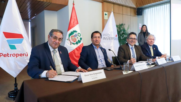 Petroperú firma convenio con ProInversión para venta de activos improductivos
