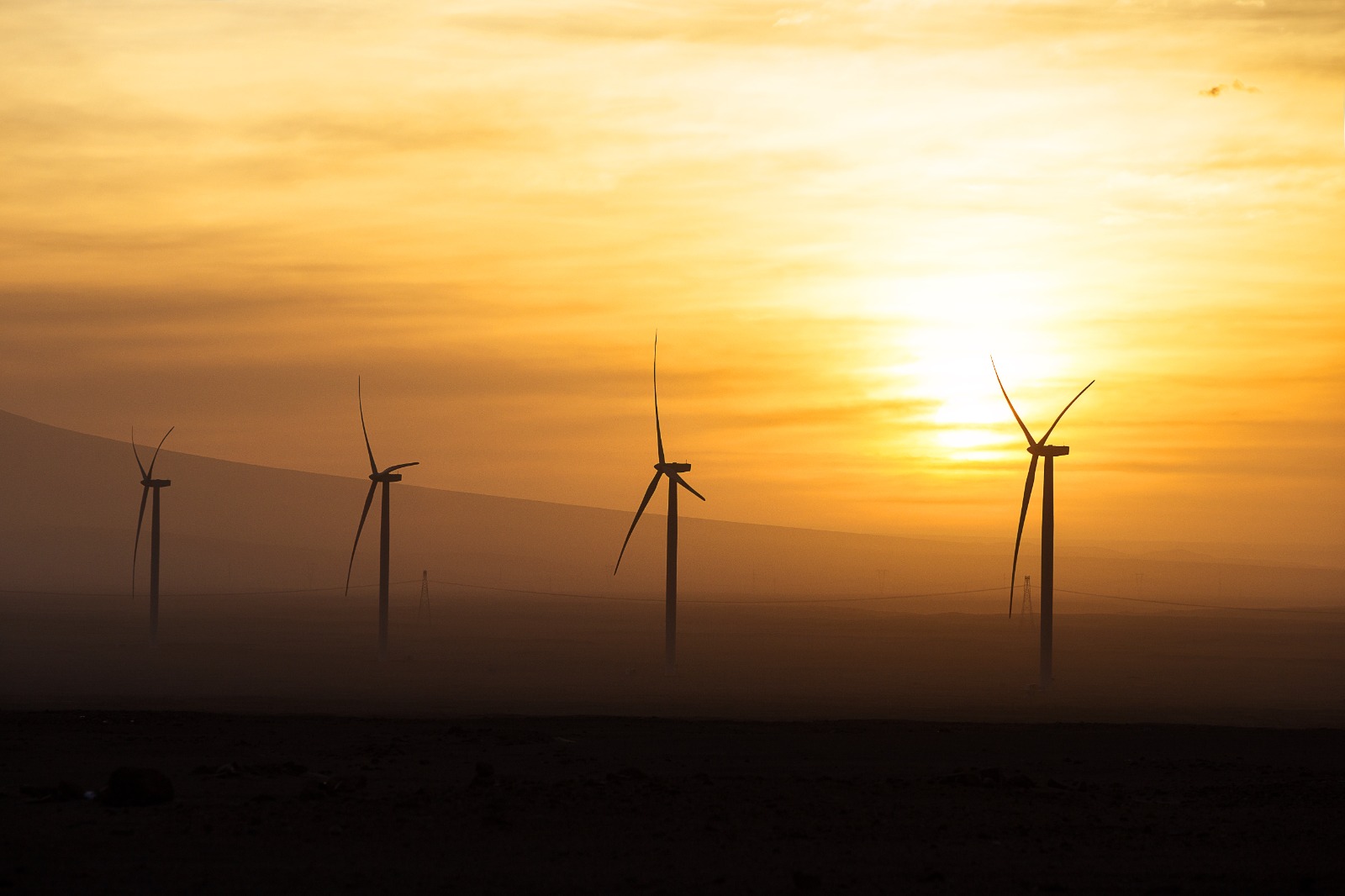 Perú cuenta con 10 centrales eólicas de generación, con una potencia instalada de 1,015 MW