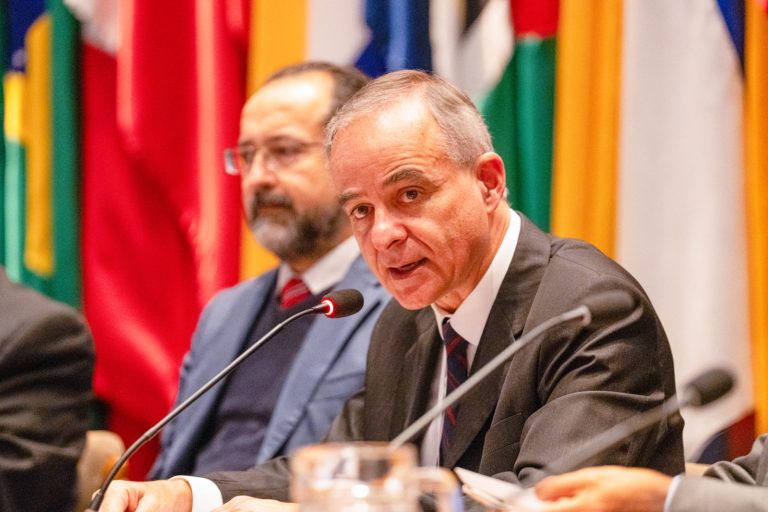 Ministro Montero: “Hay una preocupación general en América Latina y el Caribe de plantearnos seriamente añadir valor agregado a nuestras exportaciones minerales”