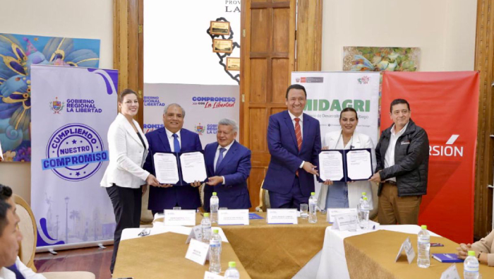 Obras hidráulicas: suscriben contrato para estudio de proyecto Chavimochic