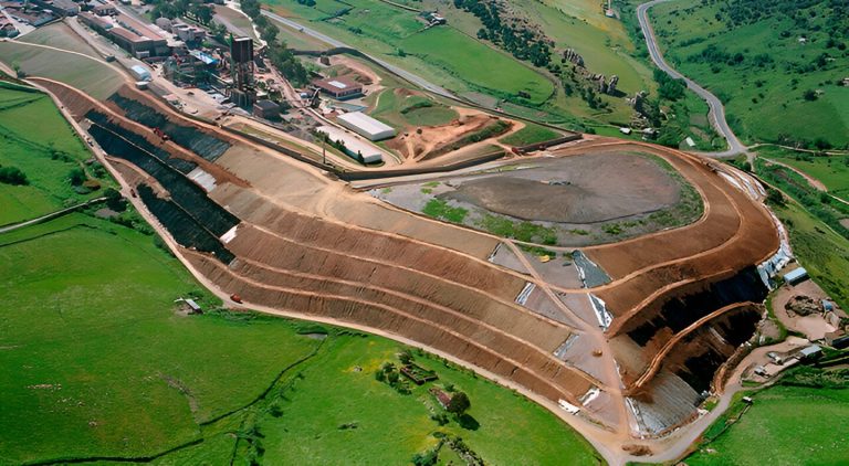 Minem actualiza ley y reglamento que regula el cierre de minas