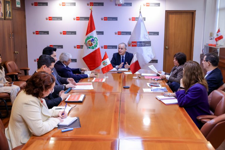 Perú y Qatar impulsan agenda de inversión en petróleo y gas natural