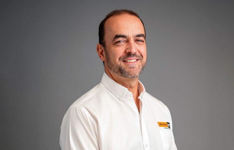 «Nuestros camiones Cat 798 acarrean 400 toneladas métricas, 10% más capacidad de carga comprobada en la minería»