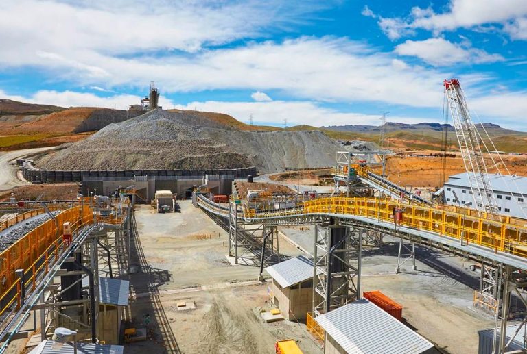Proyectos de cobre tendrán impacto decisivo en la sostenibilidad de la industria minera y el desarrollo del país: Minem