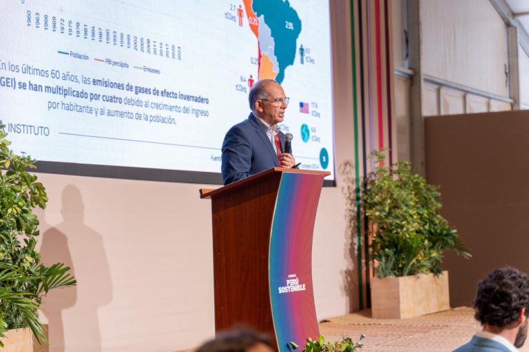 Luis Miguel Castilla: Gas natural seguirá siendo pilar clave en competitividad y sostenibilidad del Perú