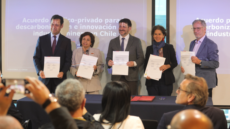 Chile: acuerdo entre gobierno y sector privado para descarbonizar la minería