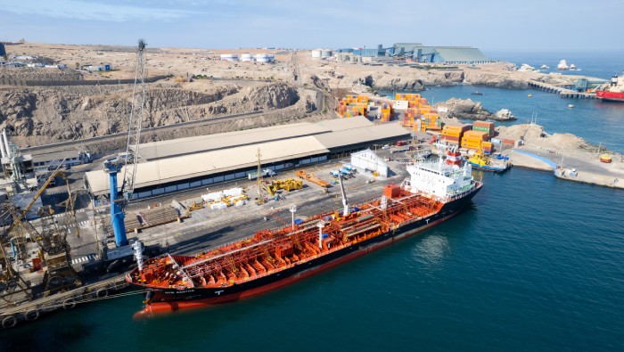 Firman adenda: US$ 700 millones para modernizar el Puerto de Matarani