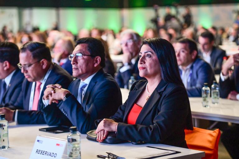 Ministra Miralles: “Nuestro país es uno de los pocos de la región que mantiene grado de inversión”