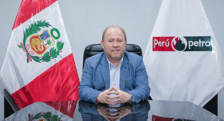 Carlos Bianchi asume funciones como presidente de Perupetro