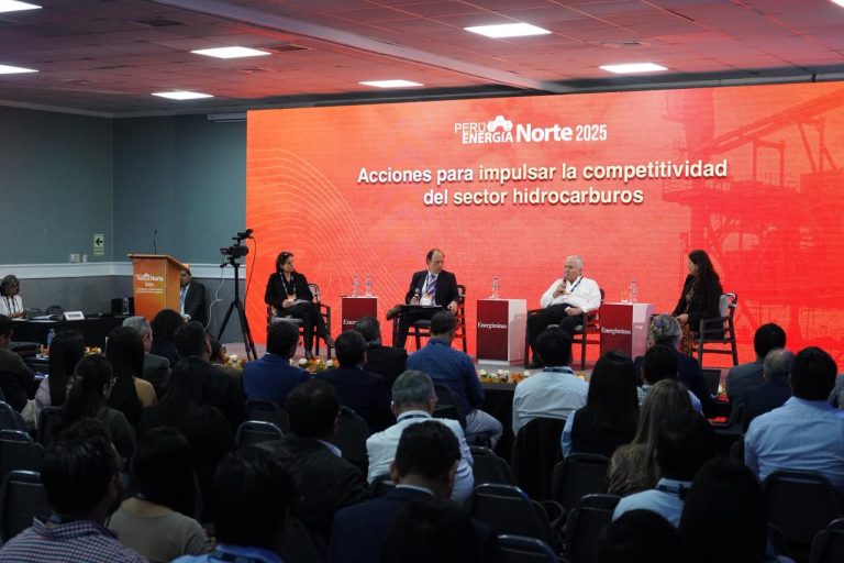 “Nunca hemos estado tan mal”: 32 contratos activos frente a más de 300 en Colombia