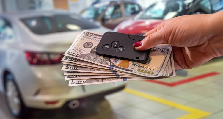 Precio de vehículos nuevos cae 1.01% en octubre y acumula descenso de 3.4% en 2025