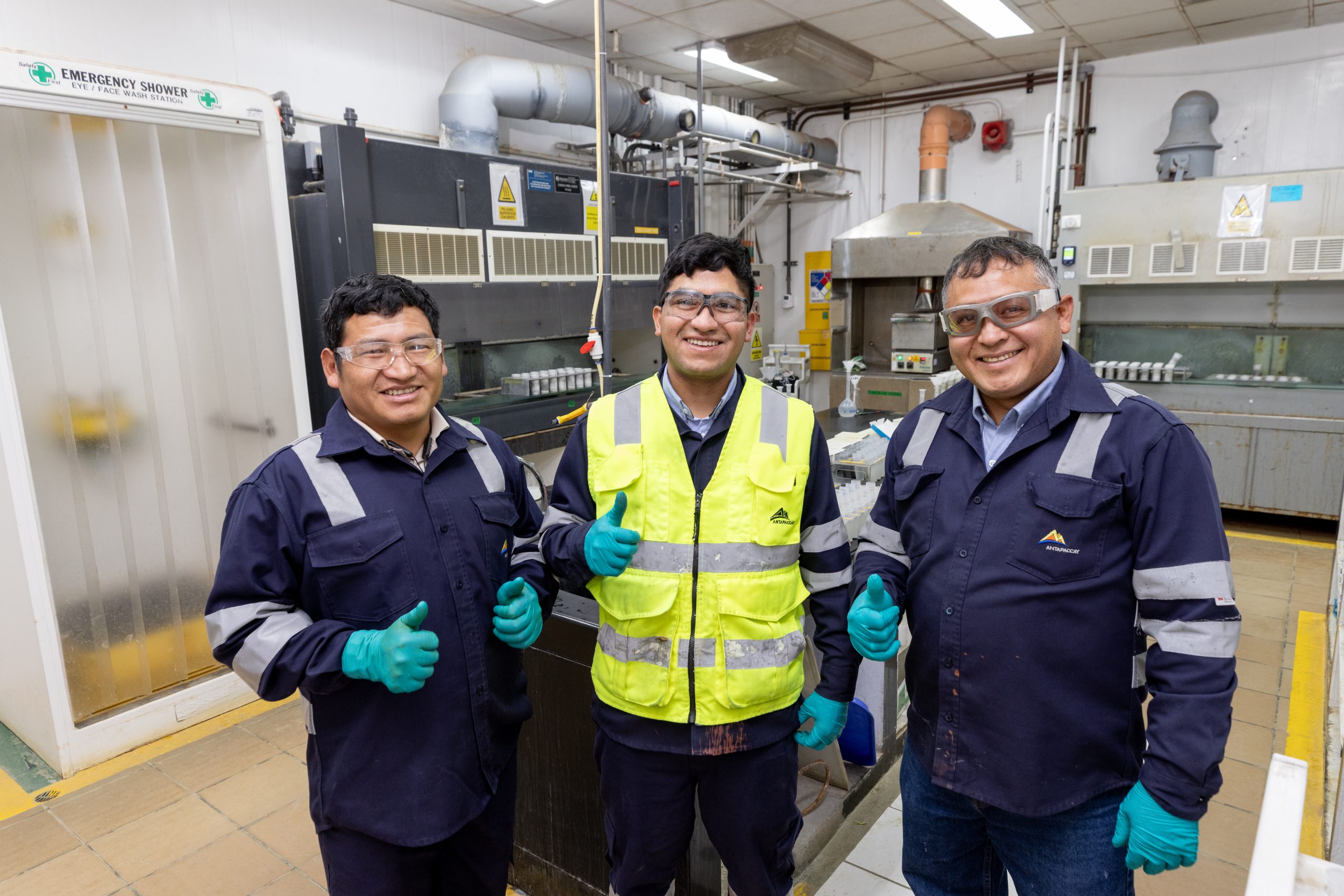El Instituto Nacional de Calidad otorga acreditación de calidad a laboratorio químico de Antapaccay