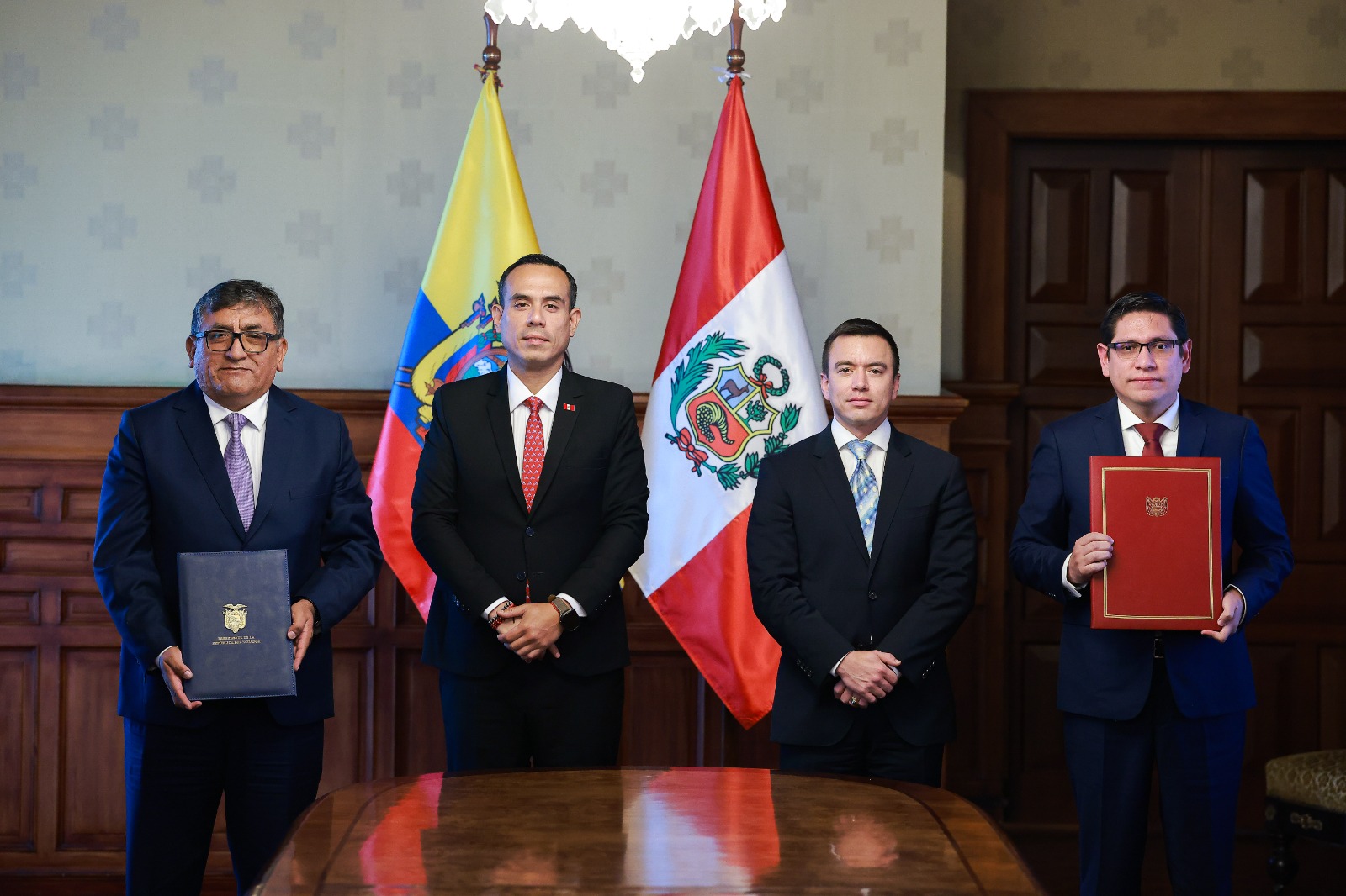 Convenio estratégico entre Perú y Ecuador para el desarrollo del sector hidrocarburos