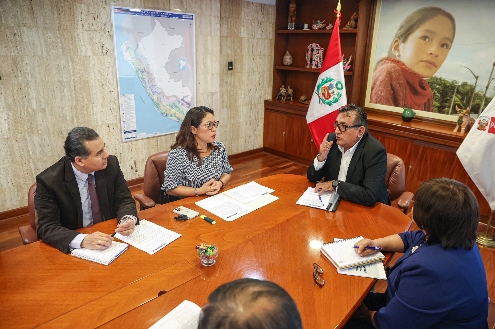 Minem: Adenda para masificación de gas natural en 7 regiones avanza según lo previsto