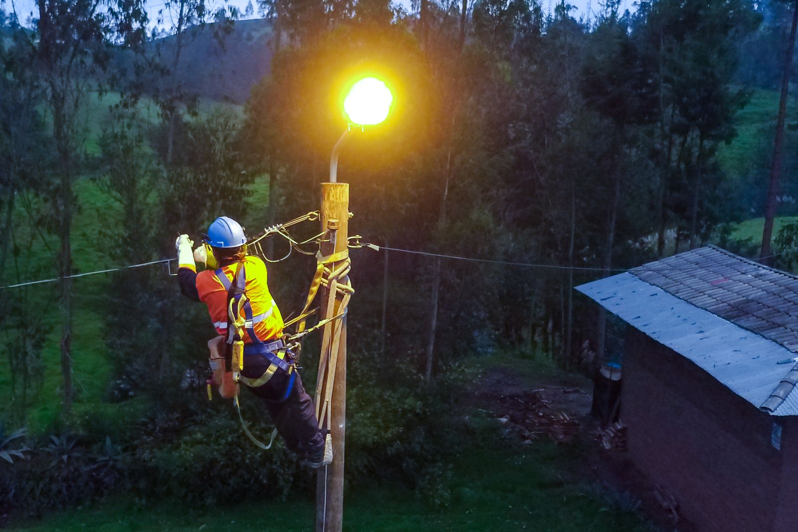 Minem destinará S/ 505 millones del Presupuesto Institucional 2026 para ejecutar obras de electrificación rural