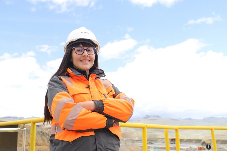 «Sí es posible hacer una minería basada en valores éticos y con una auténtica preocupación por sus distintas audiencias»