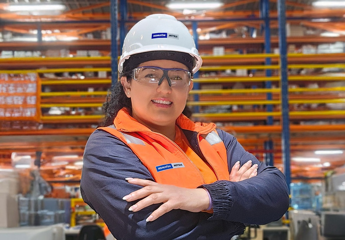 «En Komatsu-Mitsui he tenido la oportunidad de desarrollar mi talento como mecánica»
