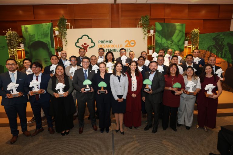 SNMPE celebra 20 años del Premio Desarrollo Sostenible: conoce a las empresas destacadas y sus principales aportes