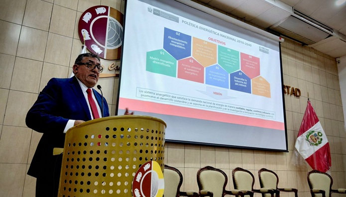 Minem: “Extendiendo el uso del GNV-L se dejaría de importar combustibles líquidos”